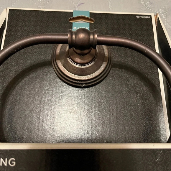 OILED RUBBED BRONZE~TOWEL RING~NIB - Picture 2 of 3